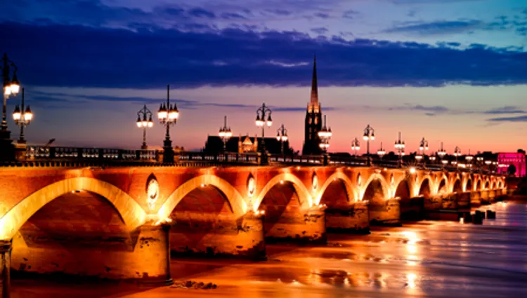 Vignette pont de Bordeaux de nuit 
