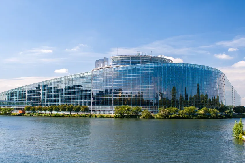 Vue d'ensemble sur le parlement européen de Strasbourg