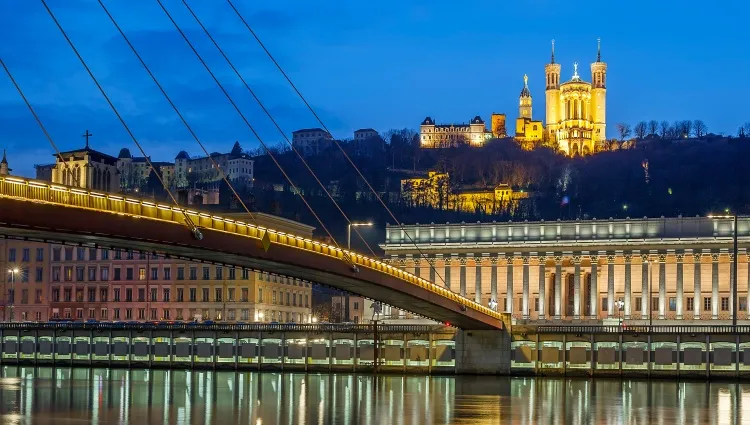 La vieille ville de Lyon de nuit 