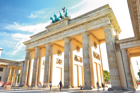 From Hamburg to Berlin (port-to-port cruise)