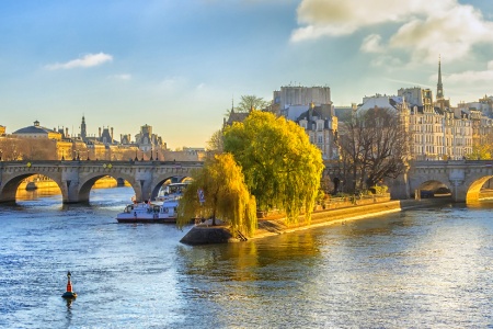 France - Ile de France - Paris - Week-end de fête en croisière sur la Seine - Années 80