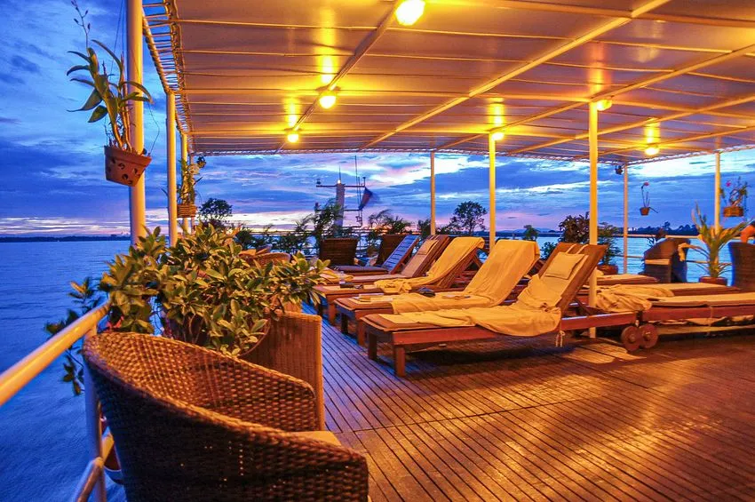 Sun deck on the RV Toum Tiou II