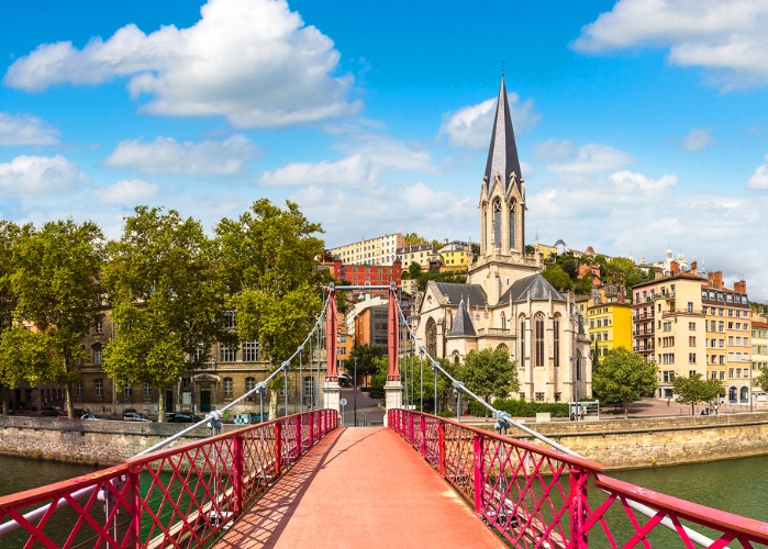 Les plus belles escales du Rhône et de la Saône. De Lyon à Martigues, porte de la Méditerranée (formule port/port)