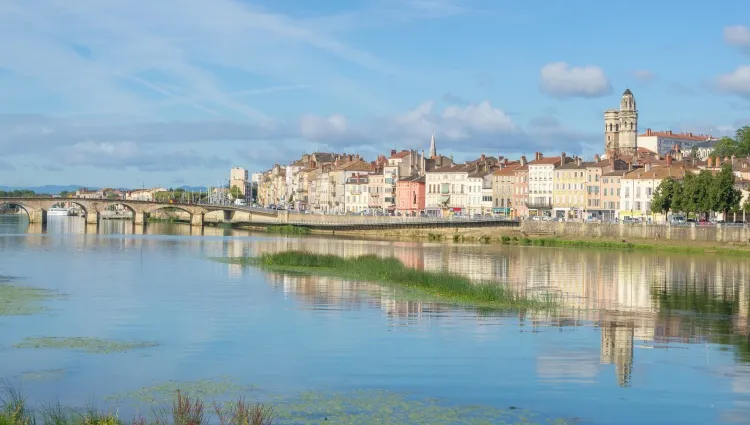 river cruise in lyon