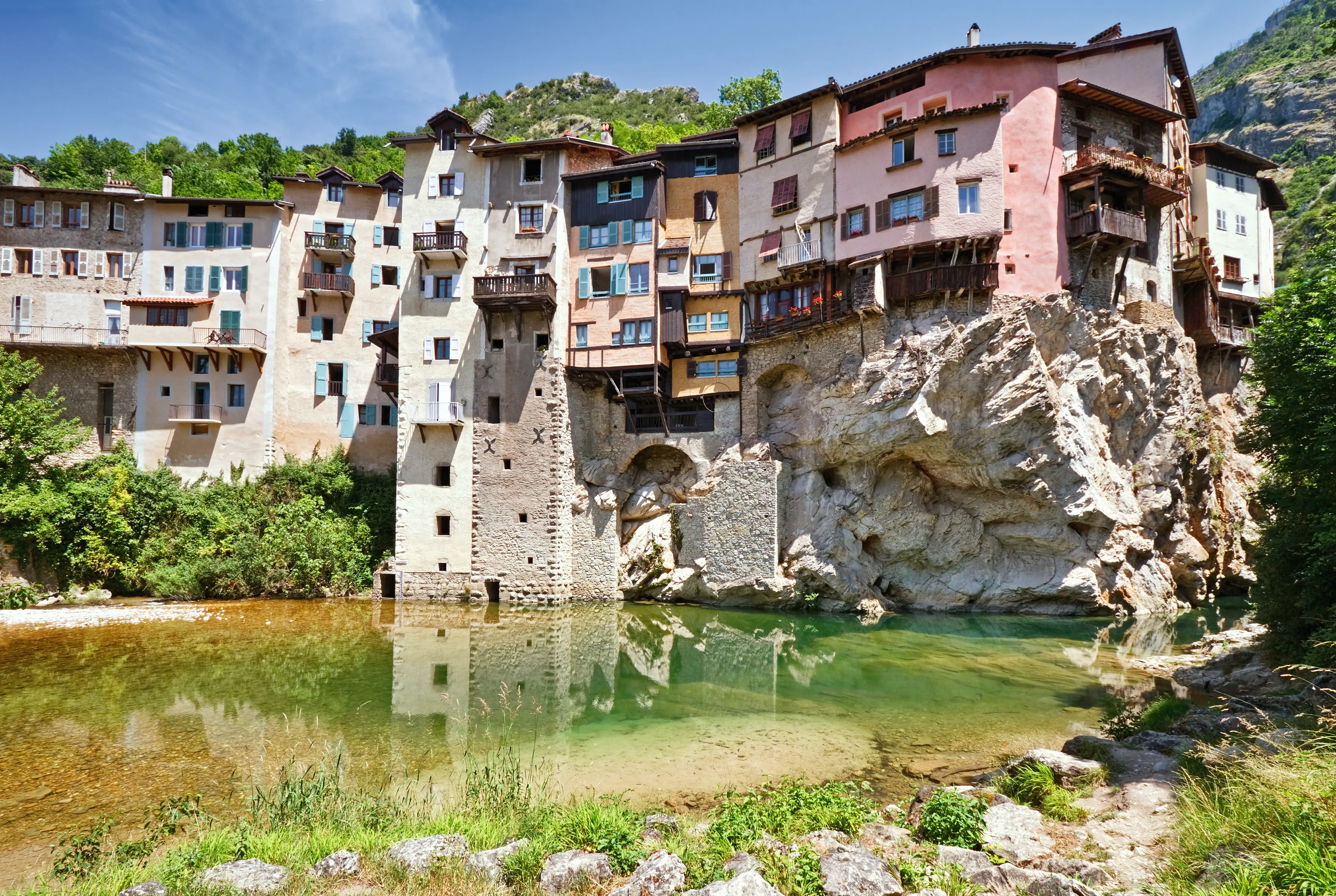 Ville dans les roches de Pont-en-Royans 