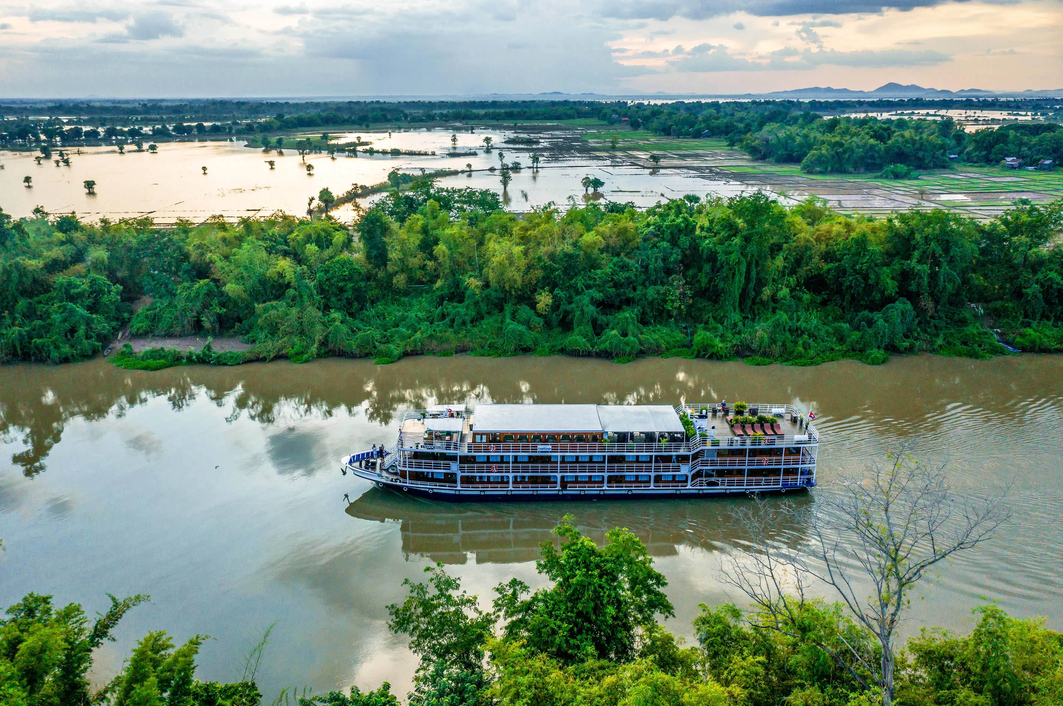 Le RV Indochine en navigation