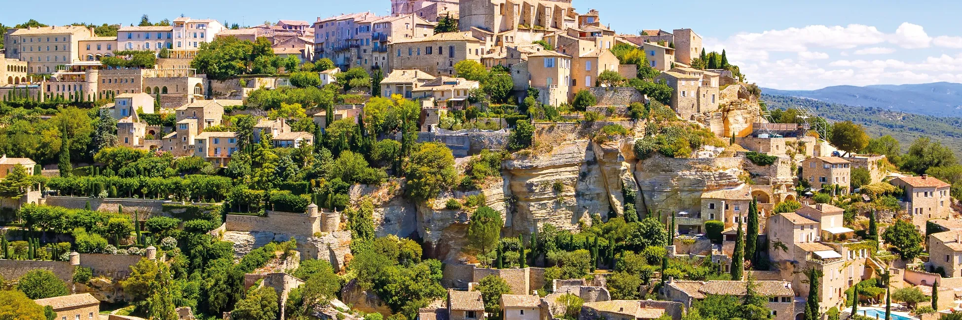 Vue d'ensemble sur le village de Gordes 