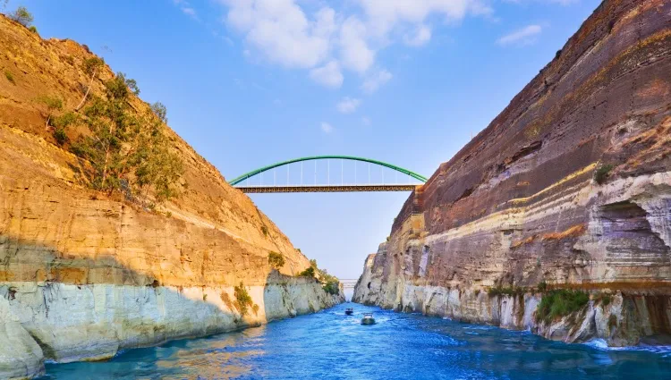 Canal de Corinthe