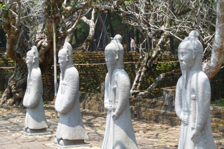 De Delta del Mekong al los Templos de Angkor, Las ciudades imperiales - 1H9_PP