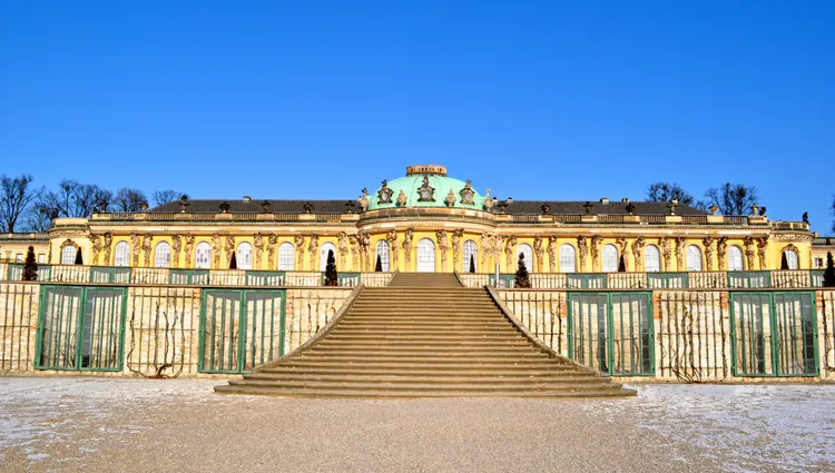 Chemin vers le palais Sanssouci de Potsdam 