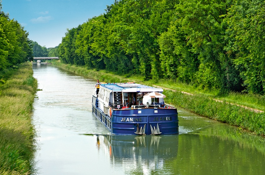 french canal boat cruises
