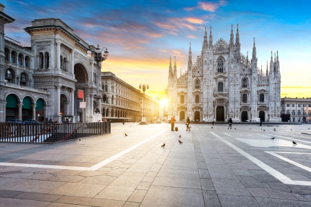 Family Club - From the Canals of Venice to Renaissance-infused Mantua & Milan and Lake Como Extended Stay (port-to-port cruise)