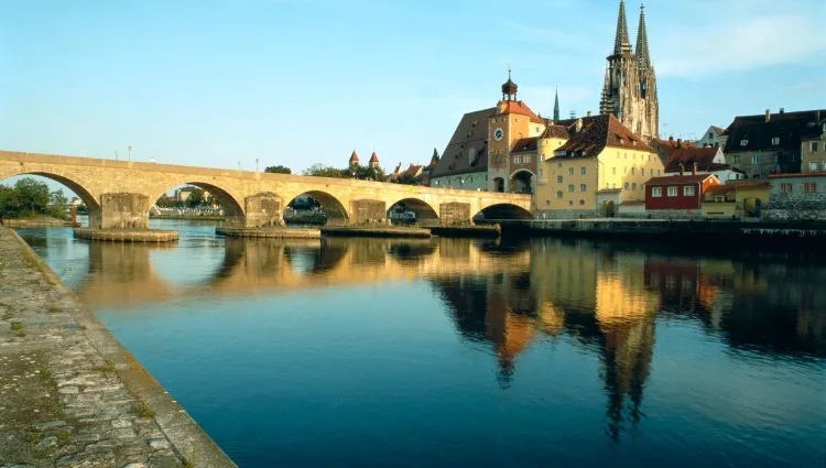 Ville de Ratisbonne en bord de Rhin 