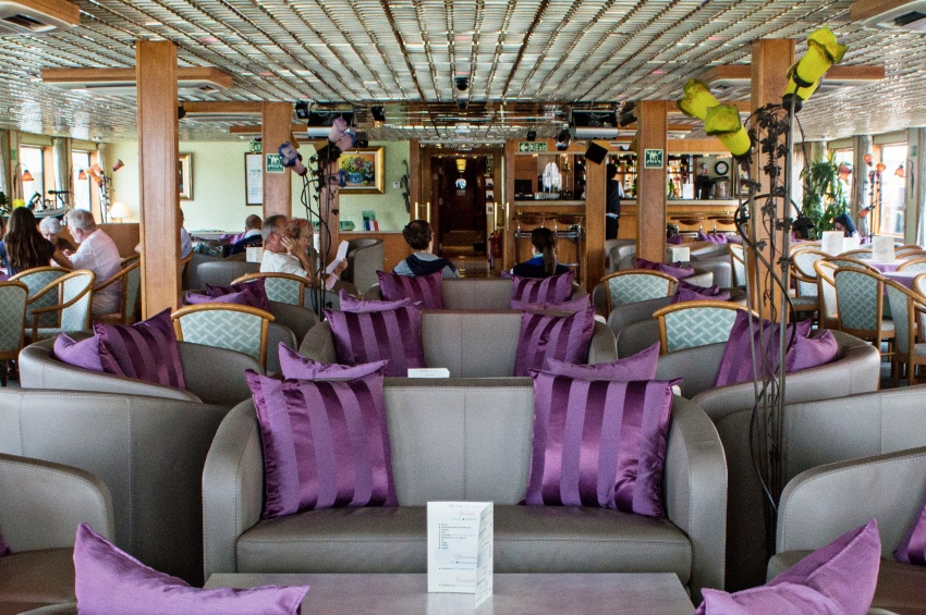 Bar Lounge of the MS La Belle de Cadix