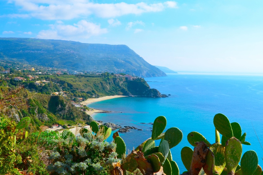 Côtes italiennes surplombants la mer méditerranée