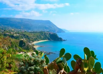 Côtes italiennes surplombants la mer méditerranée