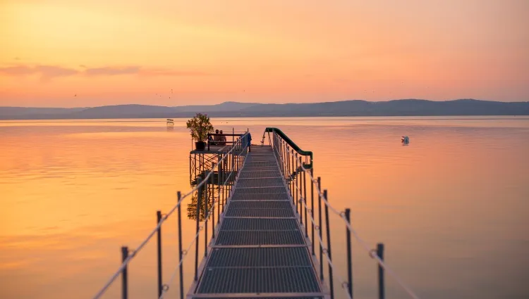 Sur le ponton du lac Balaton 