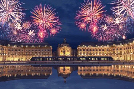 Vignette feux d'artifices à Bordeaux 