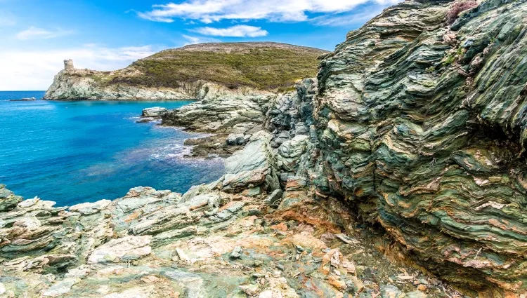 Le Cap Corse dans la mer Méditerranée 