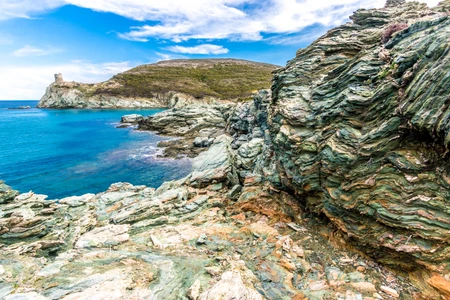 Le Cap Corse dans la mer Méditerranée 