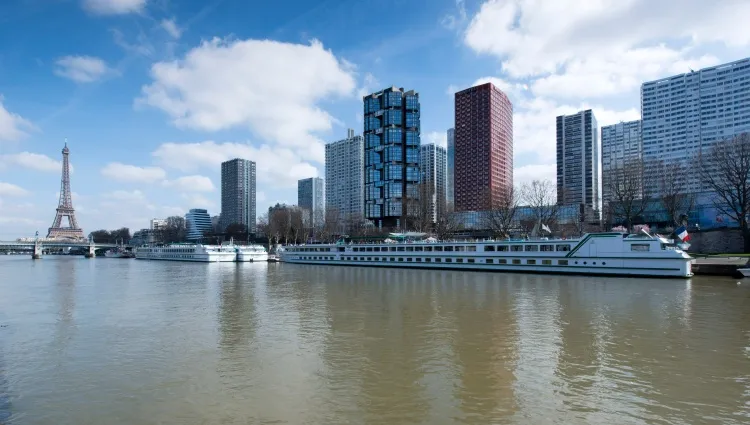 Vue du quai de Grenelle à Paris 