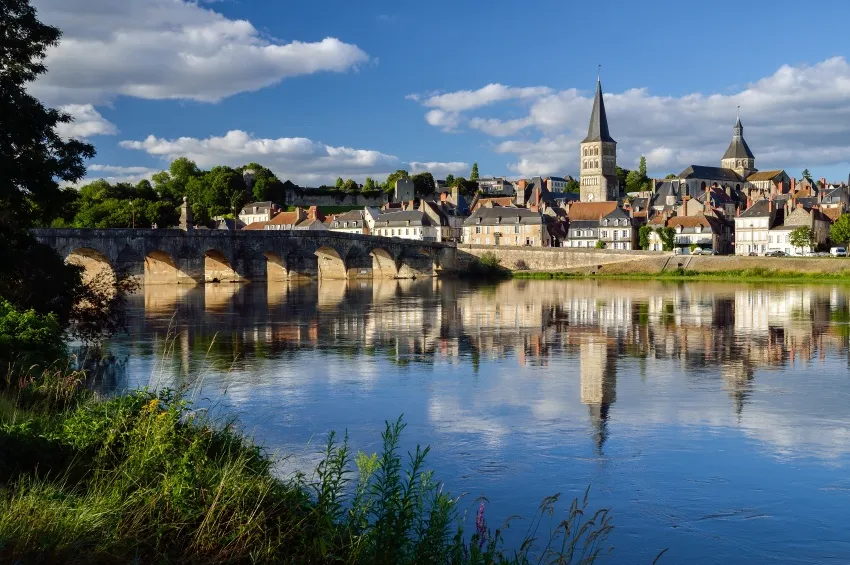 La Loire traversant Charité-sur-Loire 