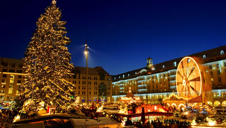 La place du marché de Noël à Dresde 