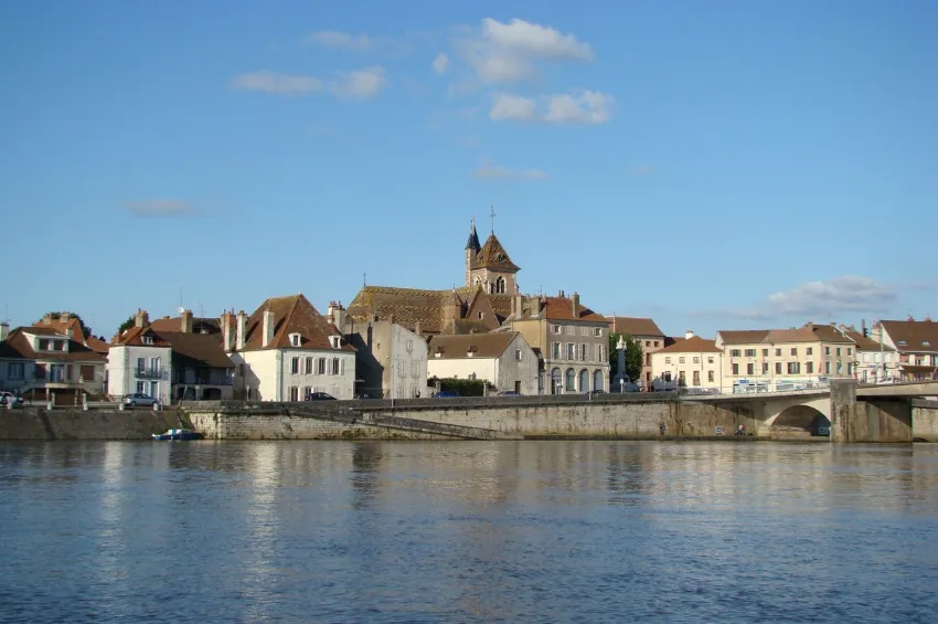 View on Saint Jean de Losne