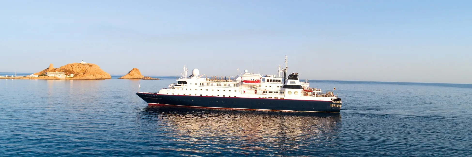 La Belle des Océans près de l'île Rousse 