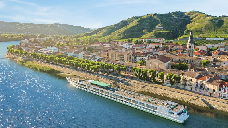 Escalas imprescindibles del Ródano entre Lyon, la Camarga y la Provenza en Castellano - LMY_INPPES