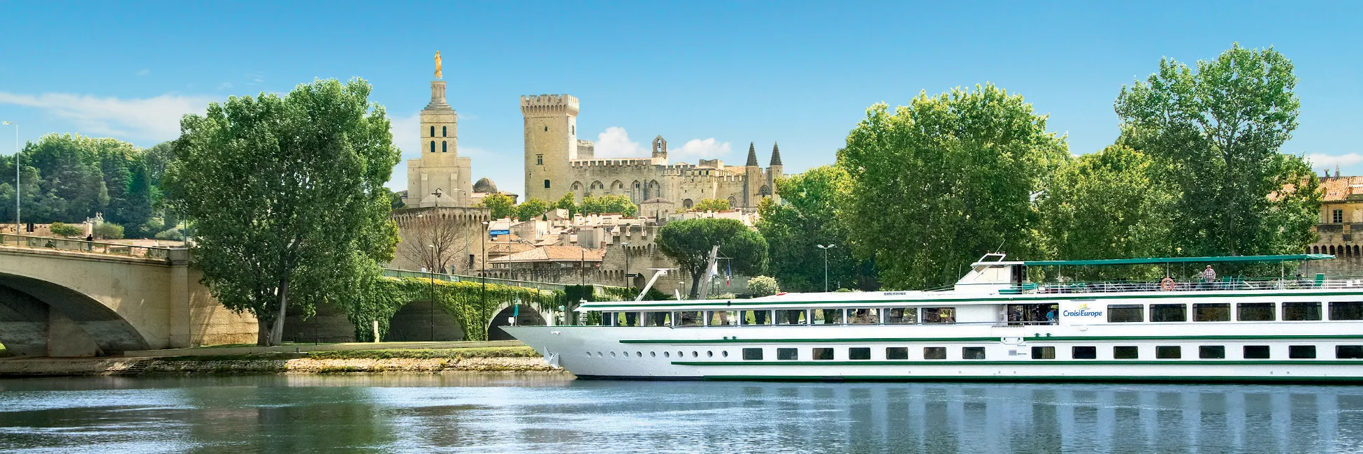 Bateau sur le Rhône à Avignon 