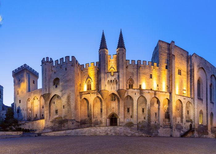 France - Sud Est et Provence - Arles - Avignon - Santons et Traditions de Noël au Fil des Canaux de Provence