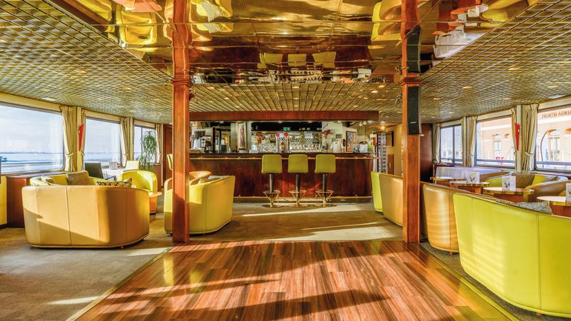 lounge bar with dancefloor