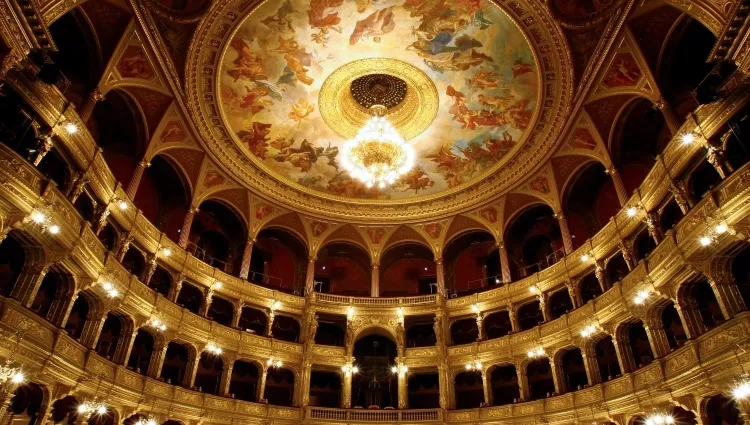 Plafond de l'opéra de Budapest 