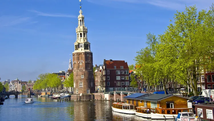 Amsterdam au bord de son canal 