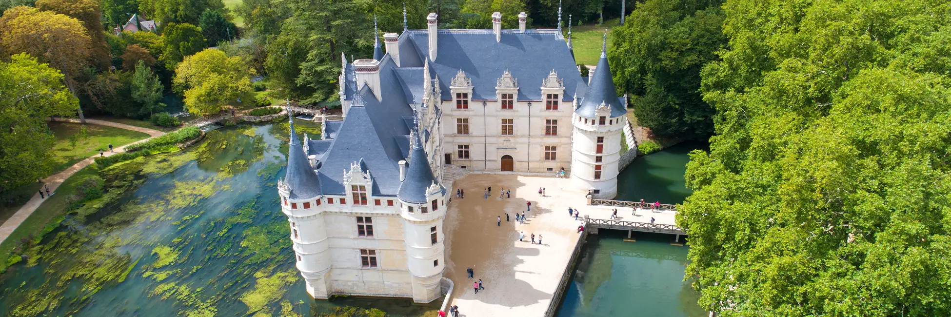 Slider vue sur le château d'Azay le Rideau 