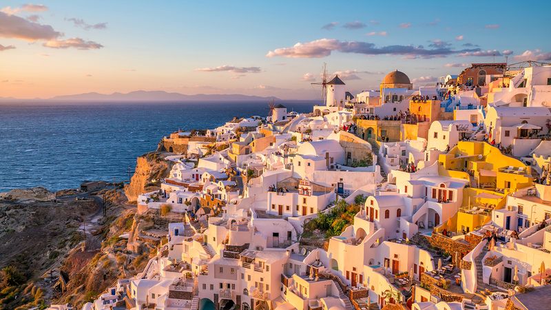 Les Cyclades et le Dodécanèse, îles confidentielles de la Mer Égée (formule port/port)