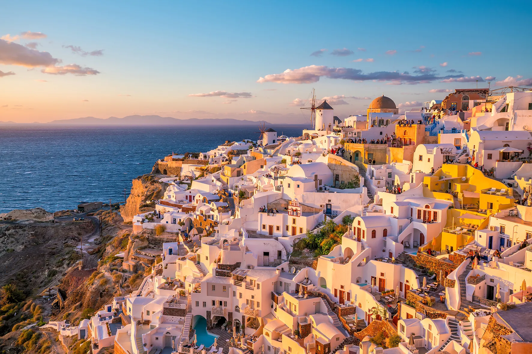 Santorin au coucher du soleil 