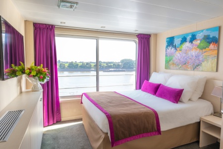 UPPER DECK 1 DOUBLE BED CAT A