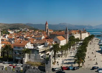 Vue sur la ville de Trogir 