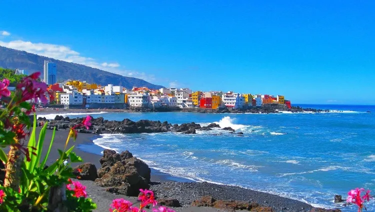 Vue sur la ville de Puerto de la Cruz 