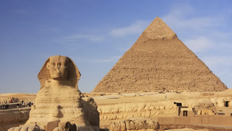 La pyramide de Khephren et le pharaon 