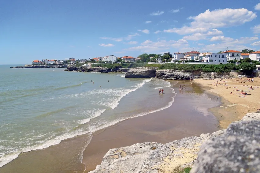 Baignade sur la plage de Royan 