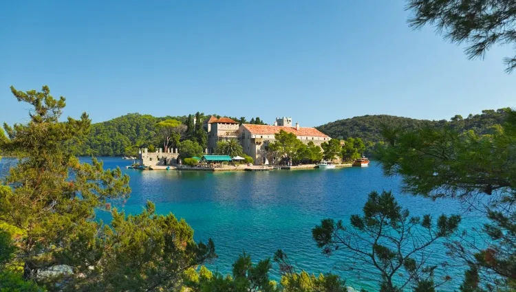 Monastère sur l'île de Mljet 