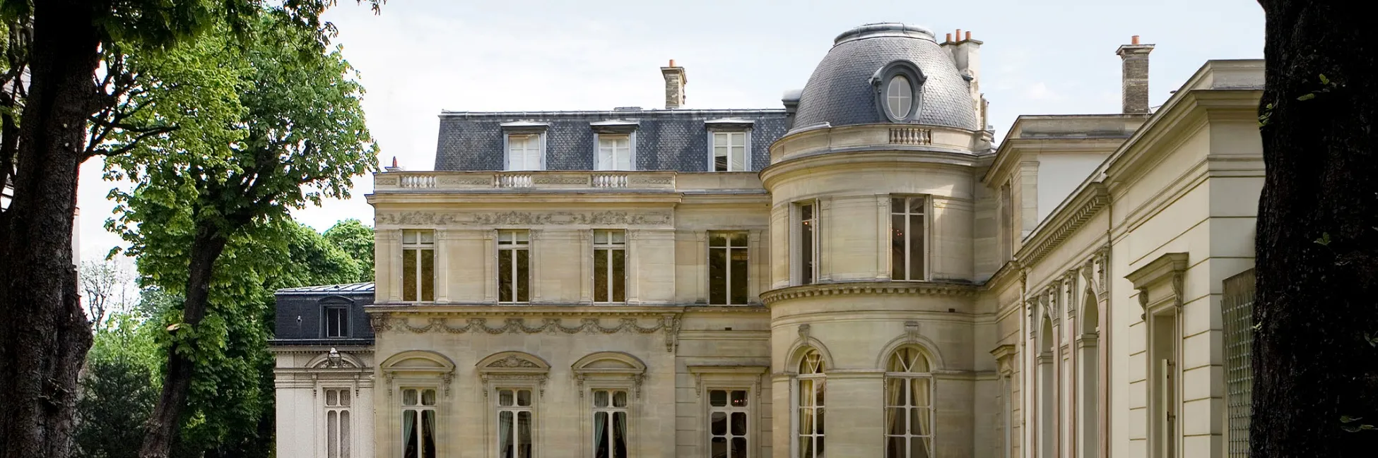 Vue du jardin sur le musée Monet 