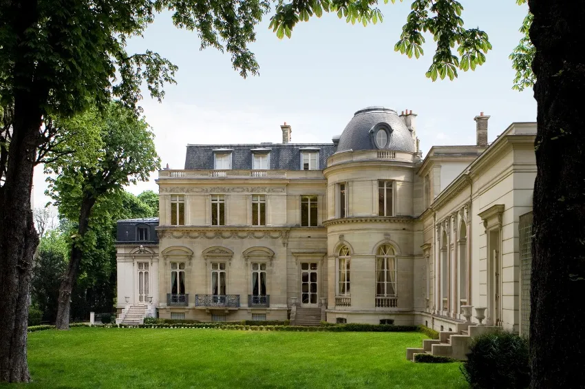 Vue du jardin sur le musée Monet 