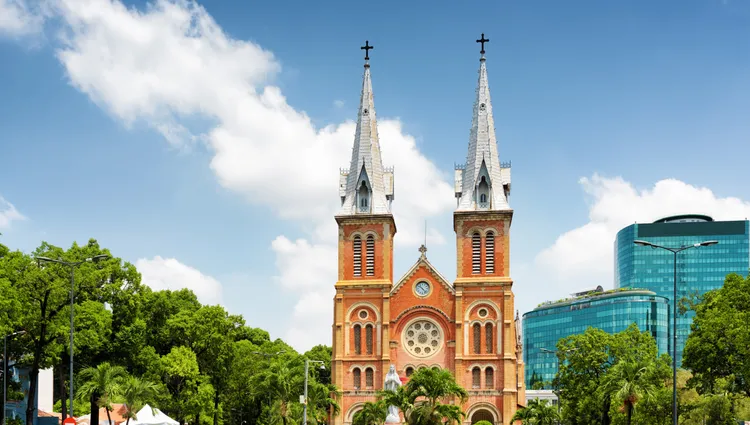 La cathédrale Notre-Dame dans le centre de Hô Chi Minh