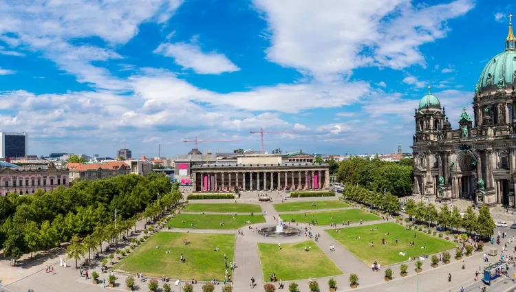 La cathédrale de Berlin et son jardin 