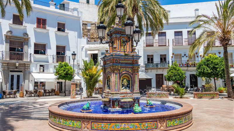 La Andalucía auténtica: El Carnaval de Cádiz Arquitectura, tradiciones, pueblos blancos y especialidades culinarias - SVK_PPES