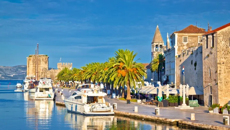 Le front de mer de Trogir 